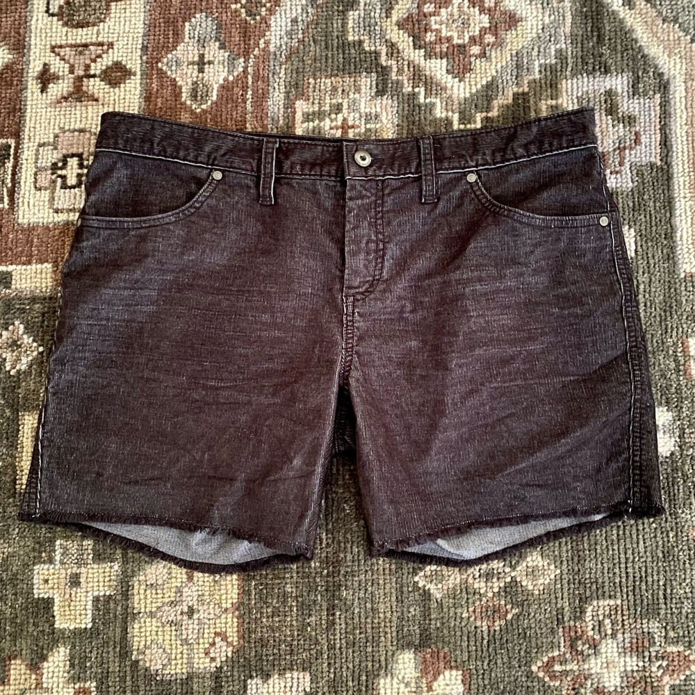 Carve Designs shorts